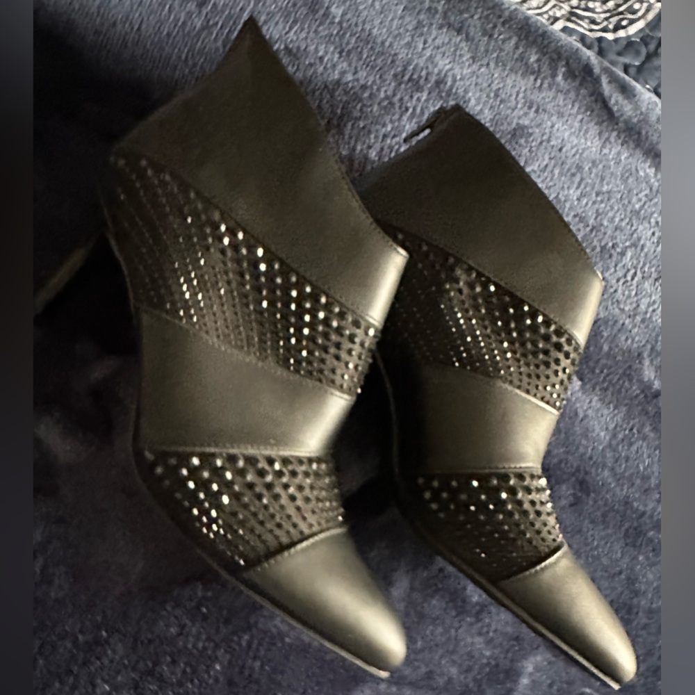 Impo black sparky booties Size 7 1/2  Never been worn🖤 - Picture 2 of 15